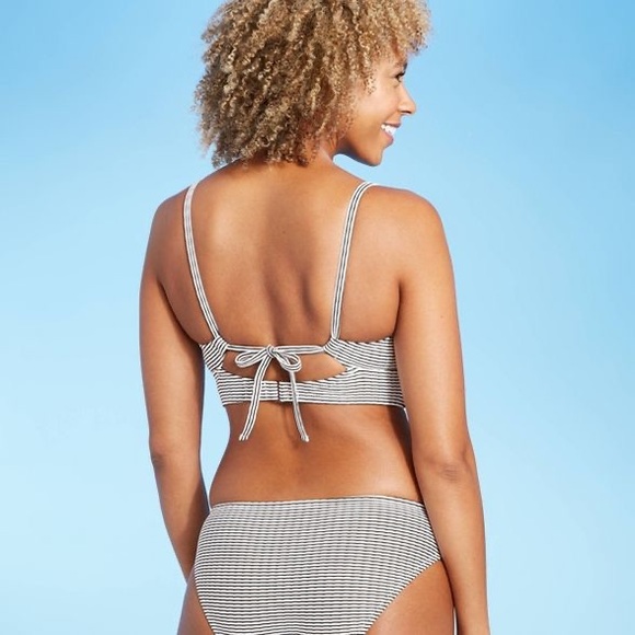 NWT Shade and Shore Women’s Lightly lined Ribbed Knot-Front Bikini Top - Picture 3 of 8